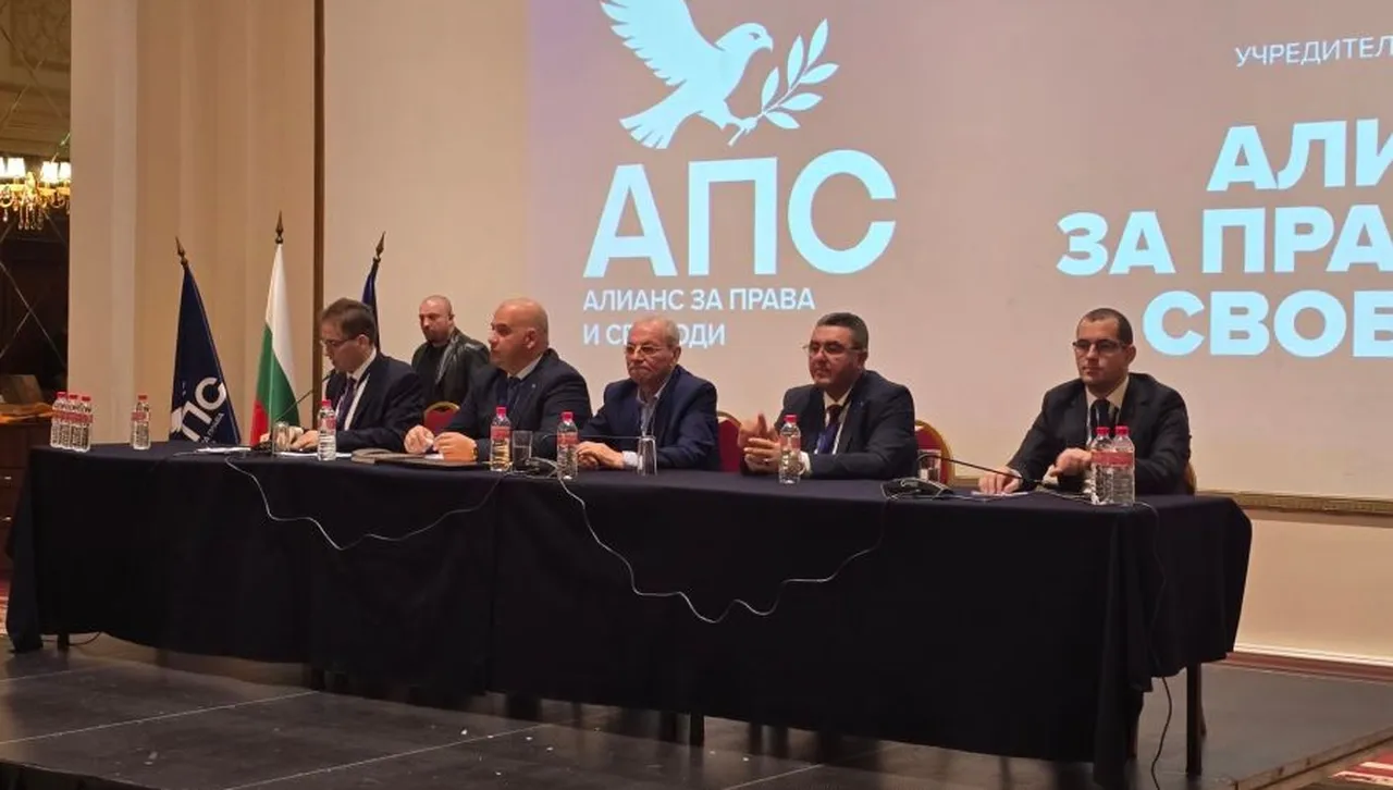 Успокоително за Ахмед Доган - отново е почетен председател, знакови лица се дистанцираха от форума