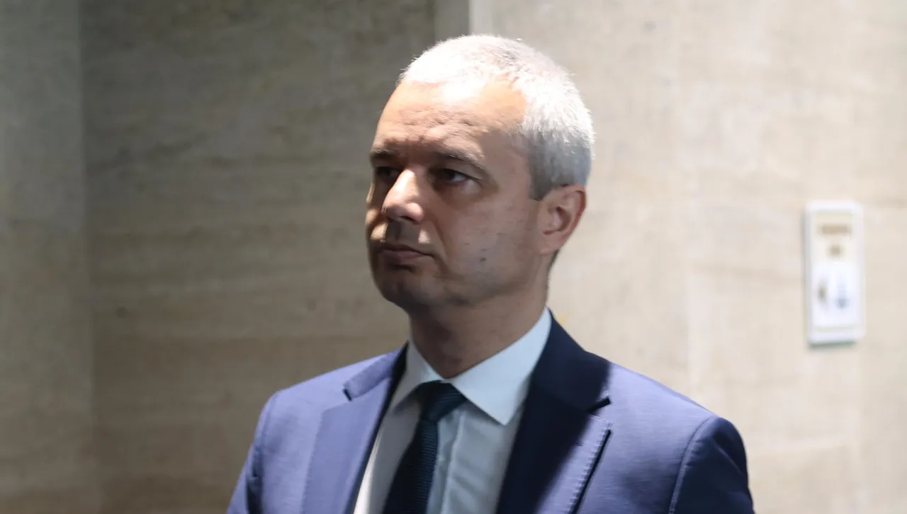 ДБ сезират главния прокурор за подбуждане към насилие и политически терор от страна на Костадин Костадинов