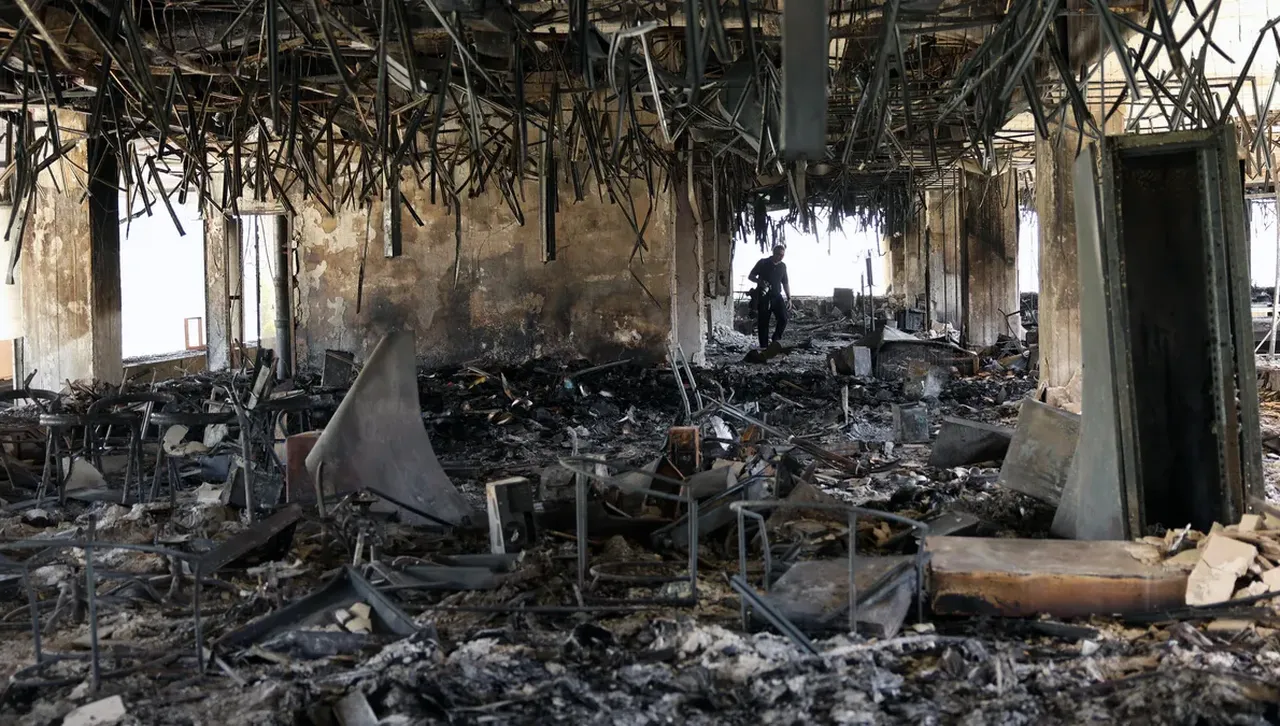 Безмилостни бомбардировки над град Газа, жители стенат заклещени под руините