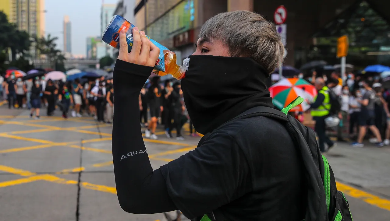 Британец е с инсулт след 8 енергийни питиета: Какво казват лекарите за напитките?