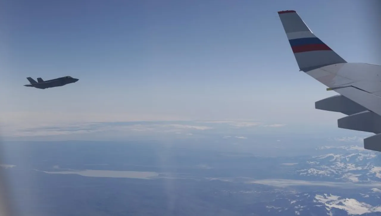 Forbes: САЩ губят от Китай в надпреварата с изтребители 