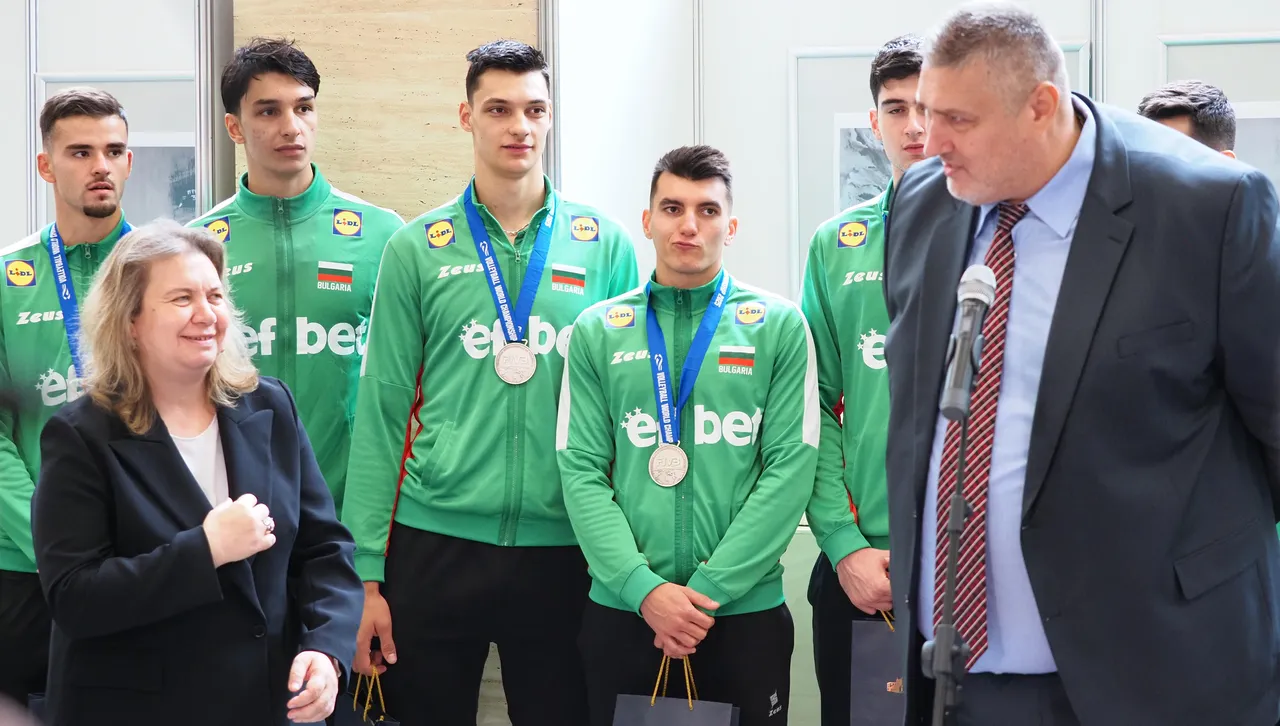 Наталия Киселова поръча на волейболистите: След година златото да бъде в София