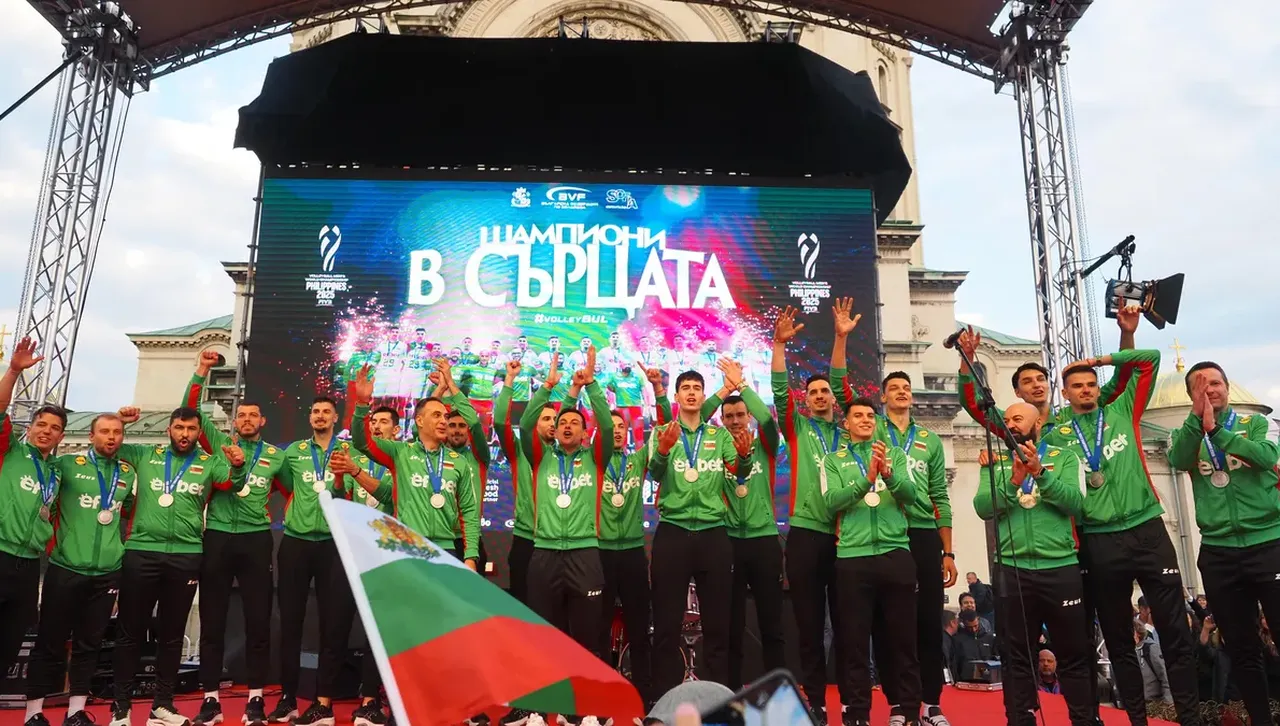 Президентът връчва почетни плакети на световните ни вицешампиони по волейбол 