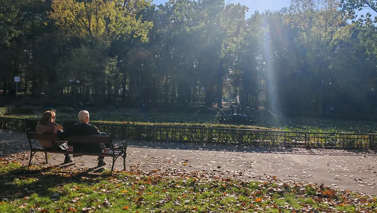 Над страната е облачно, мъглите на юг ще отстъпят по-късно през деня 