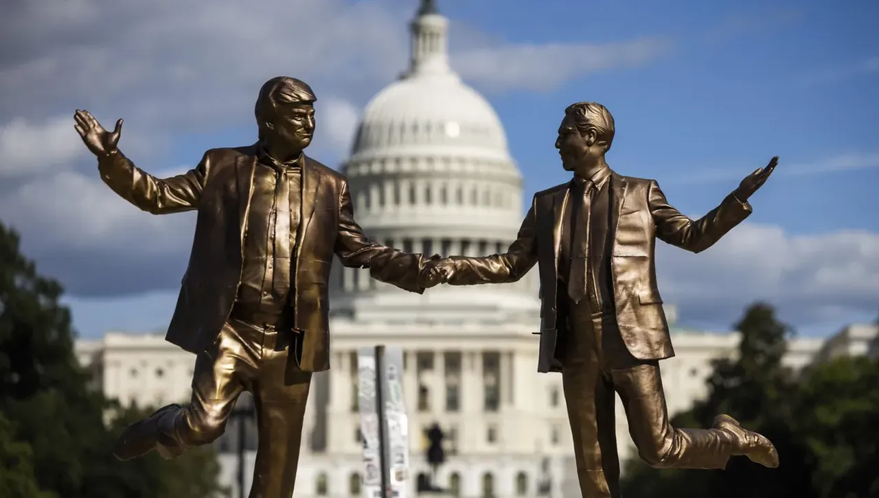 Седмица преди изборите демократичните законодатели публикуваха нова серия от снимки