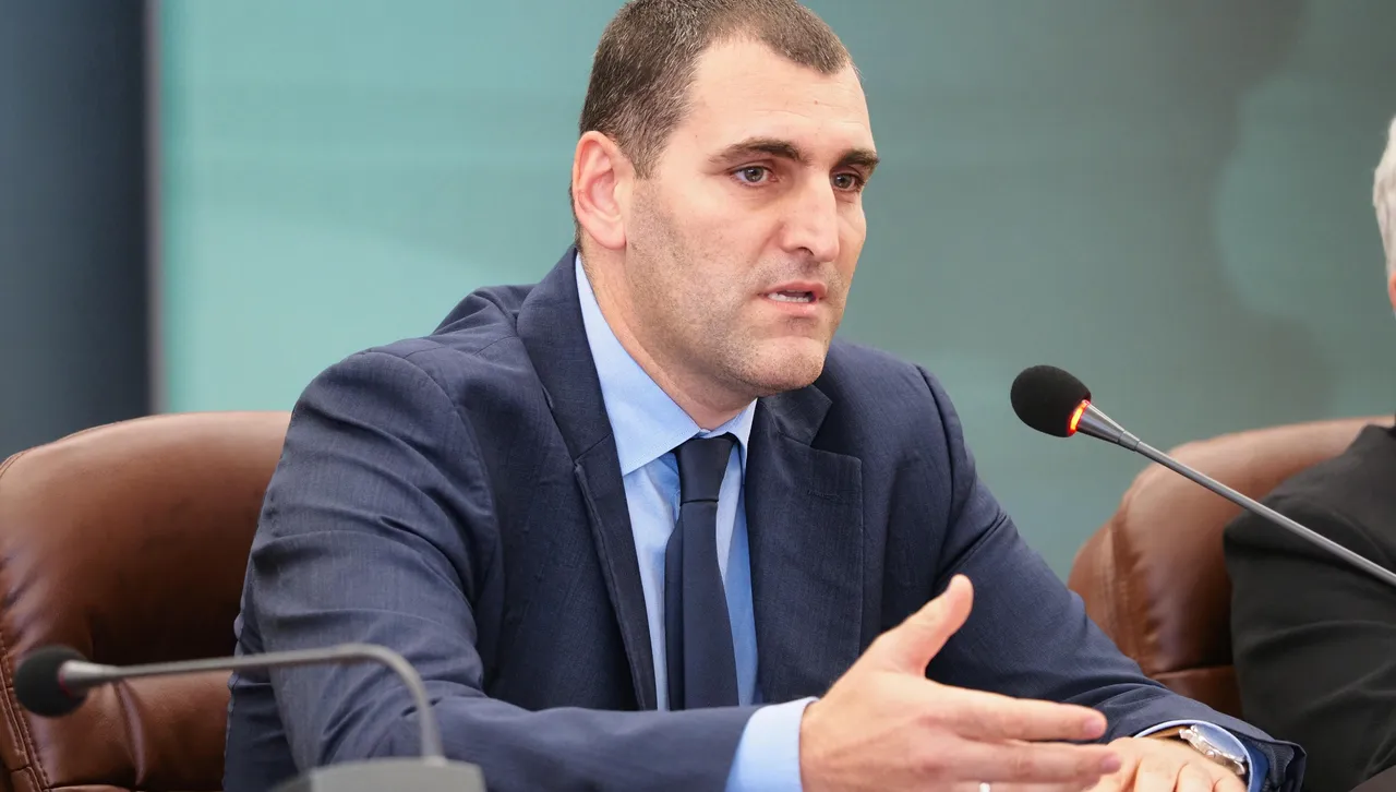 Четирима българи са арестувани  за  „черно тото“ на тенис мачове, подсъдими са във Франция