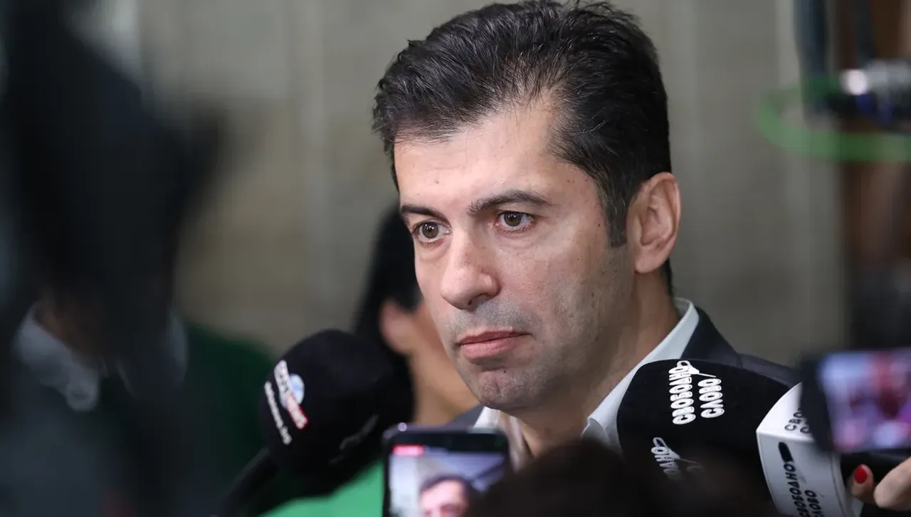 Очаква се Кирил Петков да подаде оставка като депутат