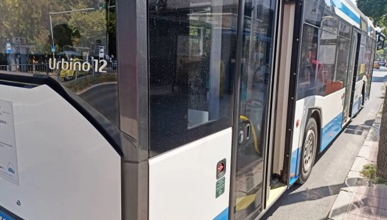 В ход е дело за документна измама за 606 хил. лева в градския транспорт на Варна 