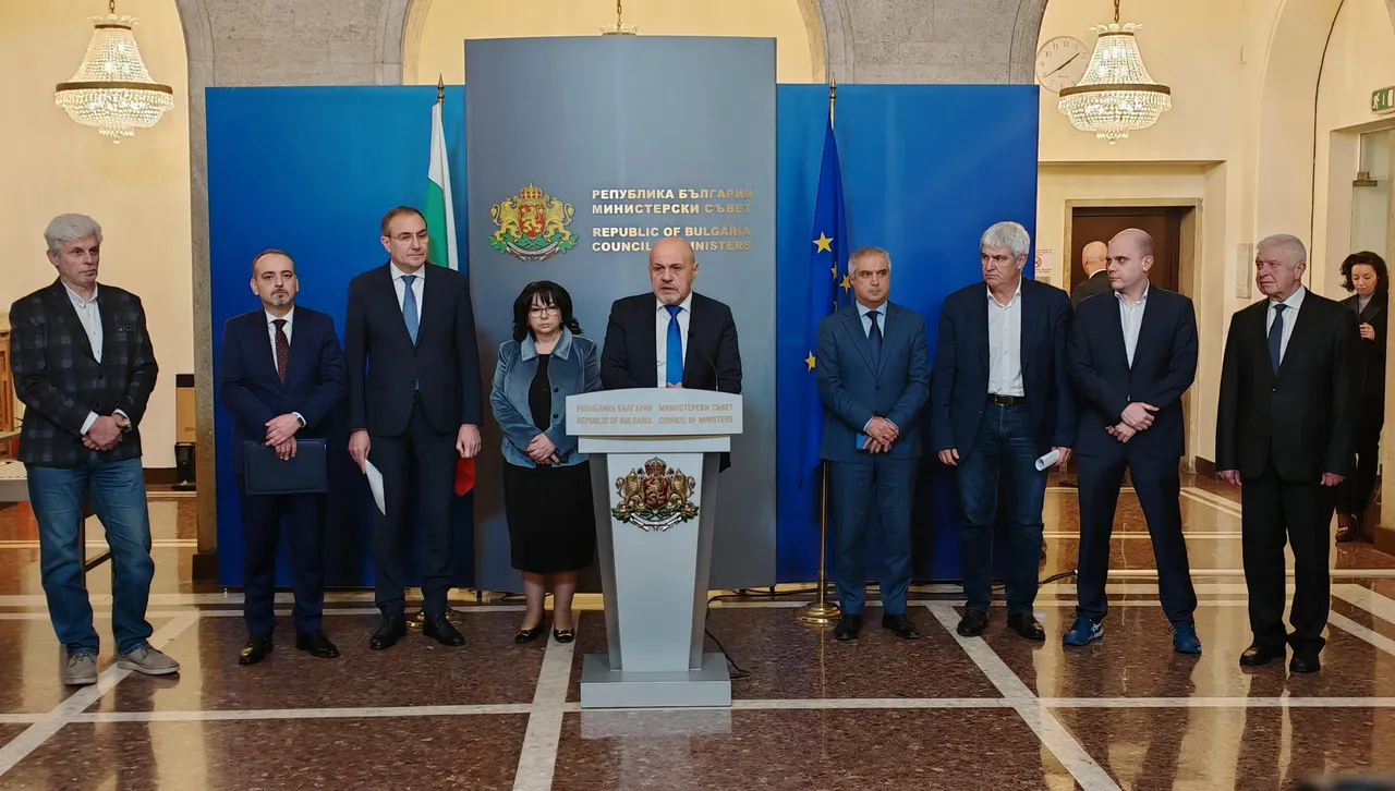 Тристранката здраво буксува при бюджета на НЗОК,  работодателска организация се дърпа