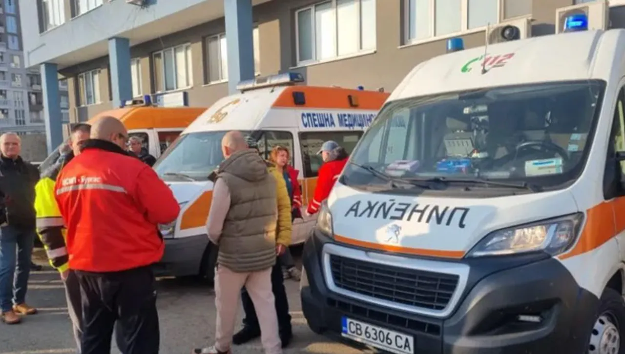 Шофьори на линейки в Бургас протестират заради много наложени глоби за превишена скорост 