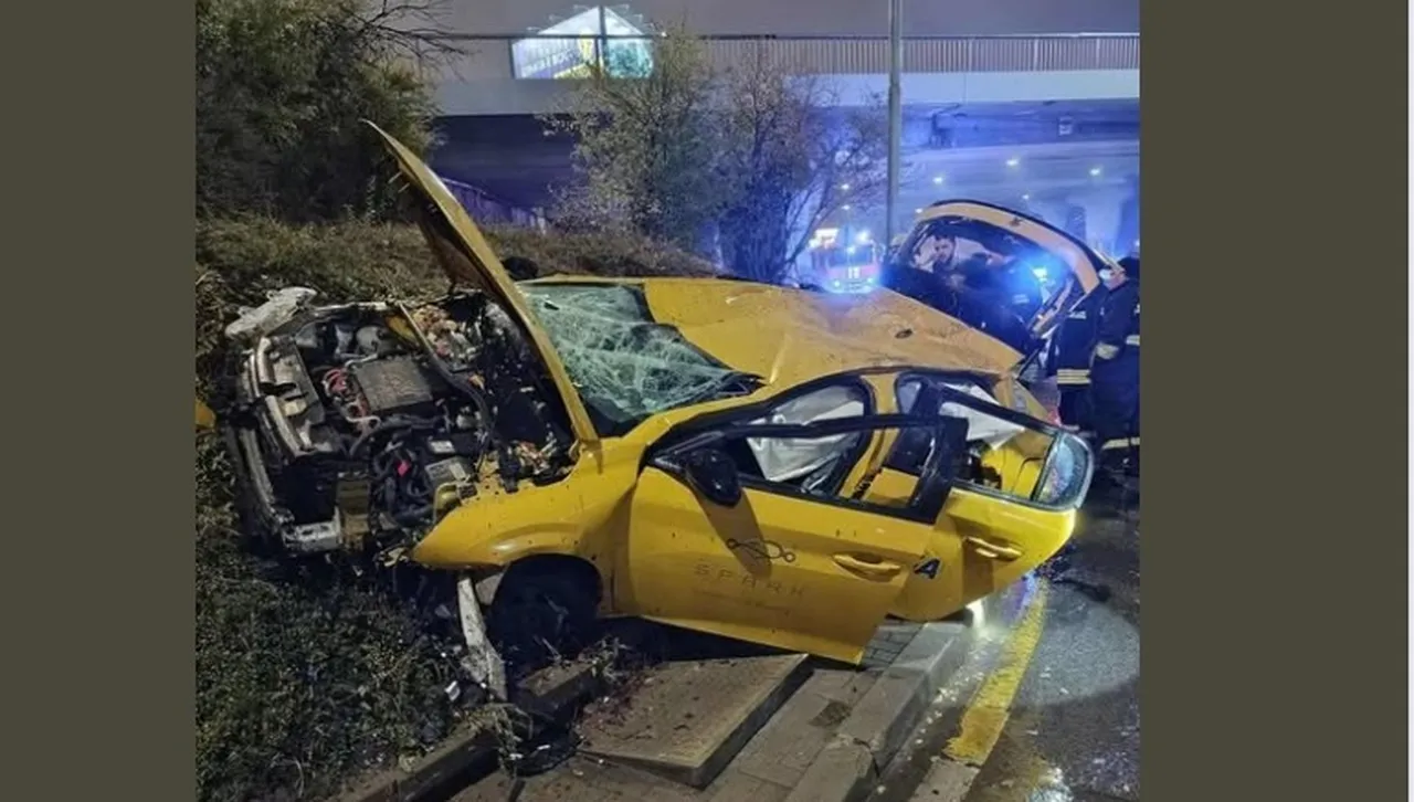 Автомобил излетя от мост на "Цариградско шосе"