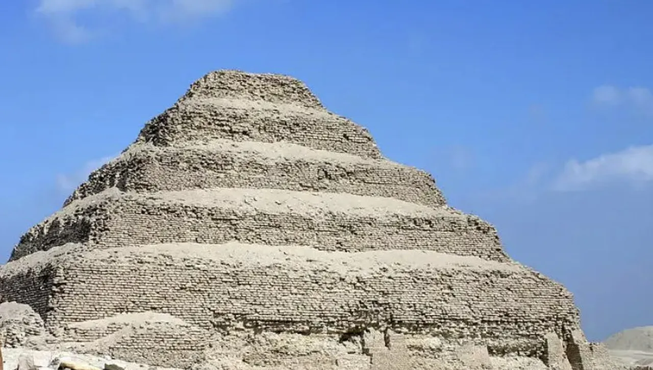 Мистерия: Стенописна рисунка от епохата на фараоните изчезна от некропола Сакара 