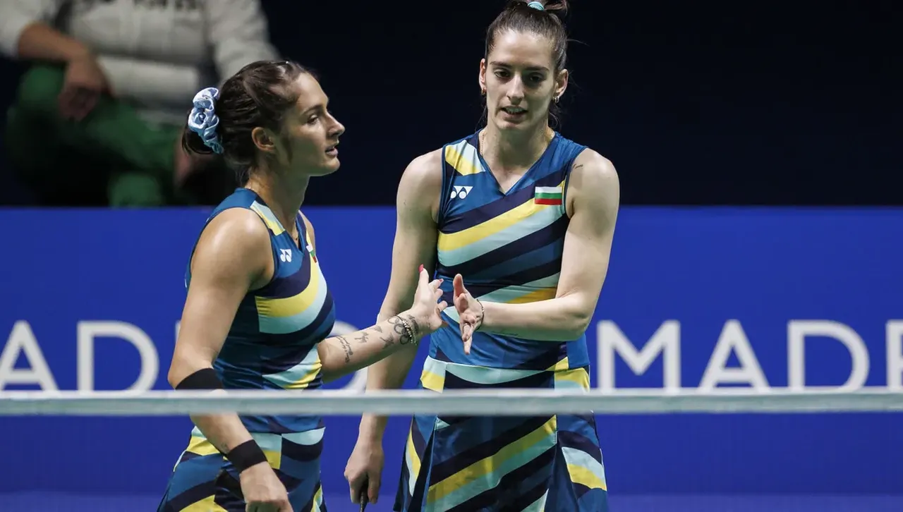 Сестри Стоева се завръщат в топ 10 на ранглистата на двойки по бадминтон