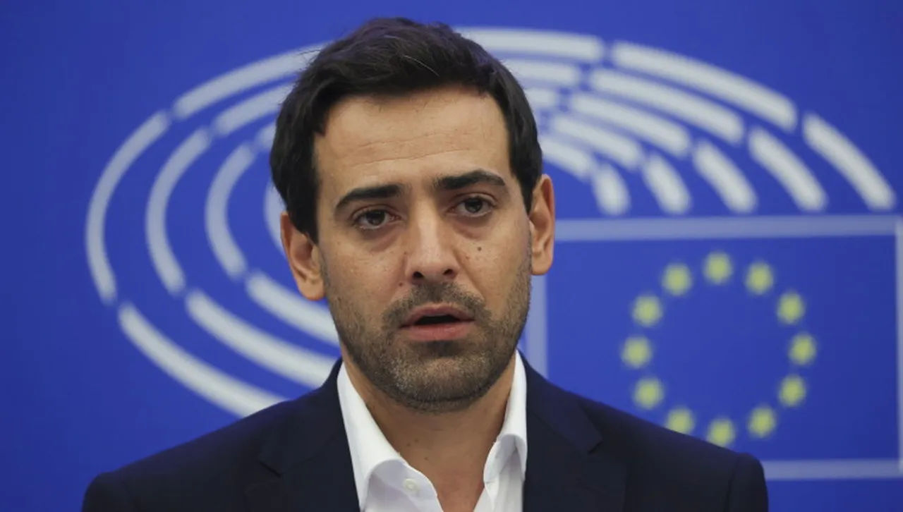 ЕС: Китай ни изнудва с редкоземните метали