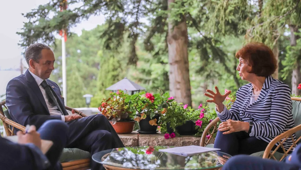 Бившият ни посланик в РСМ: Мицкоски нарича България „Източния съсед“, а не с името ѝ