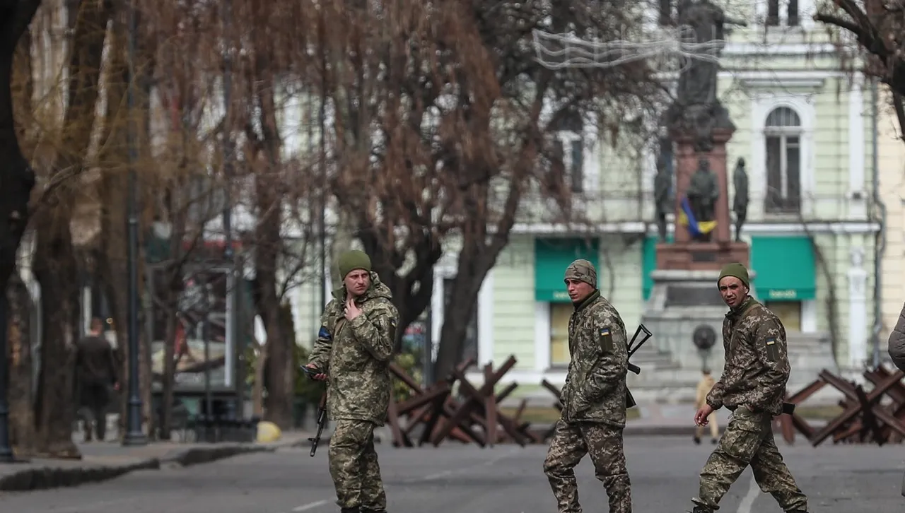 В резултат на противниковото настъпление Силите за отбрана се оттеглиха