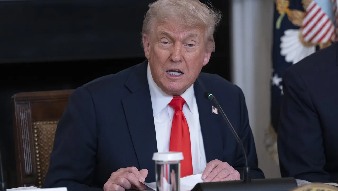 Приблизително един на всеки петима участници в анкетата посочва че