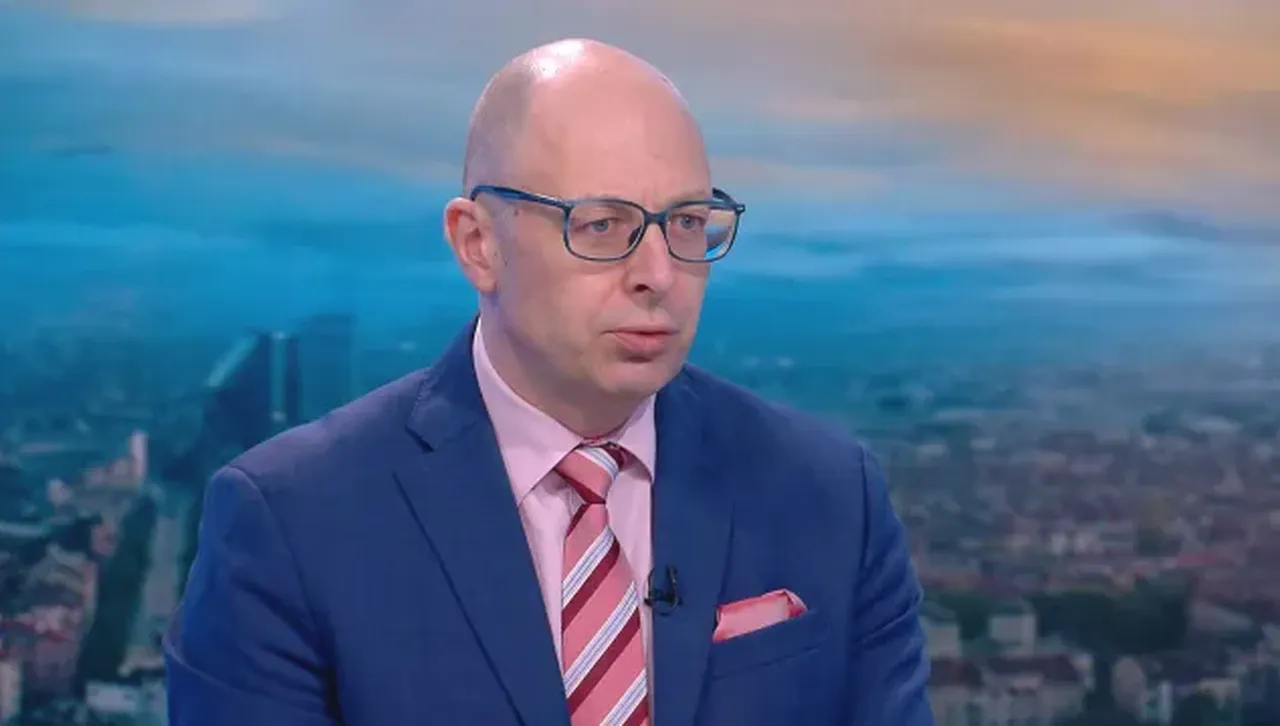 Божилов: Агресията срещу Украйна е война със западния свят - много е трудно да бъде решена 