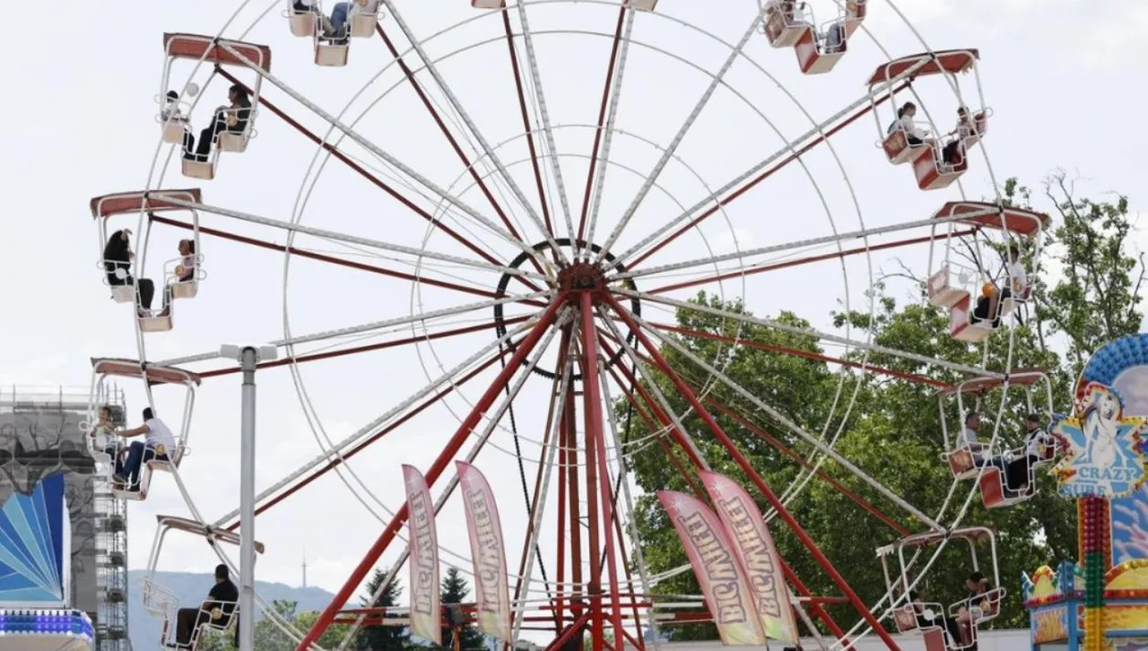 Димитър Бичев: Лунапарковете у нас се контролират, има ежегодни прегледи