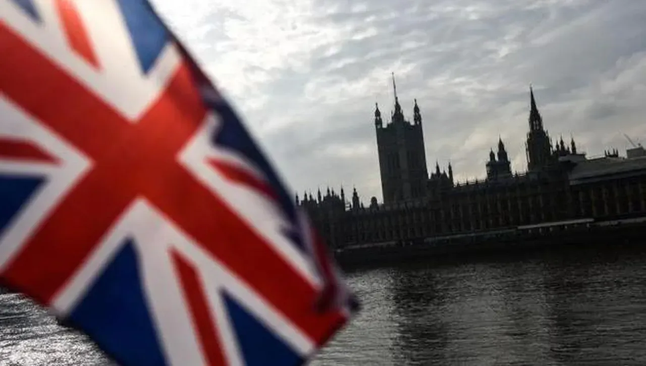 Бивш шеф на MI5: Великобритания вече е в състояние на война с Русия