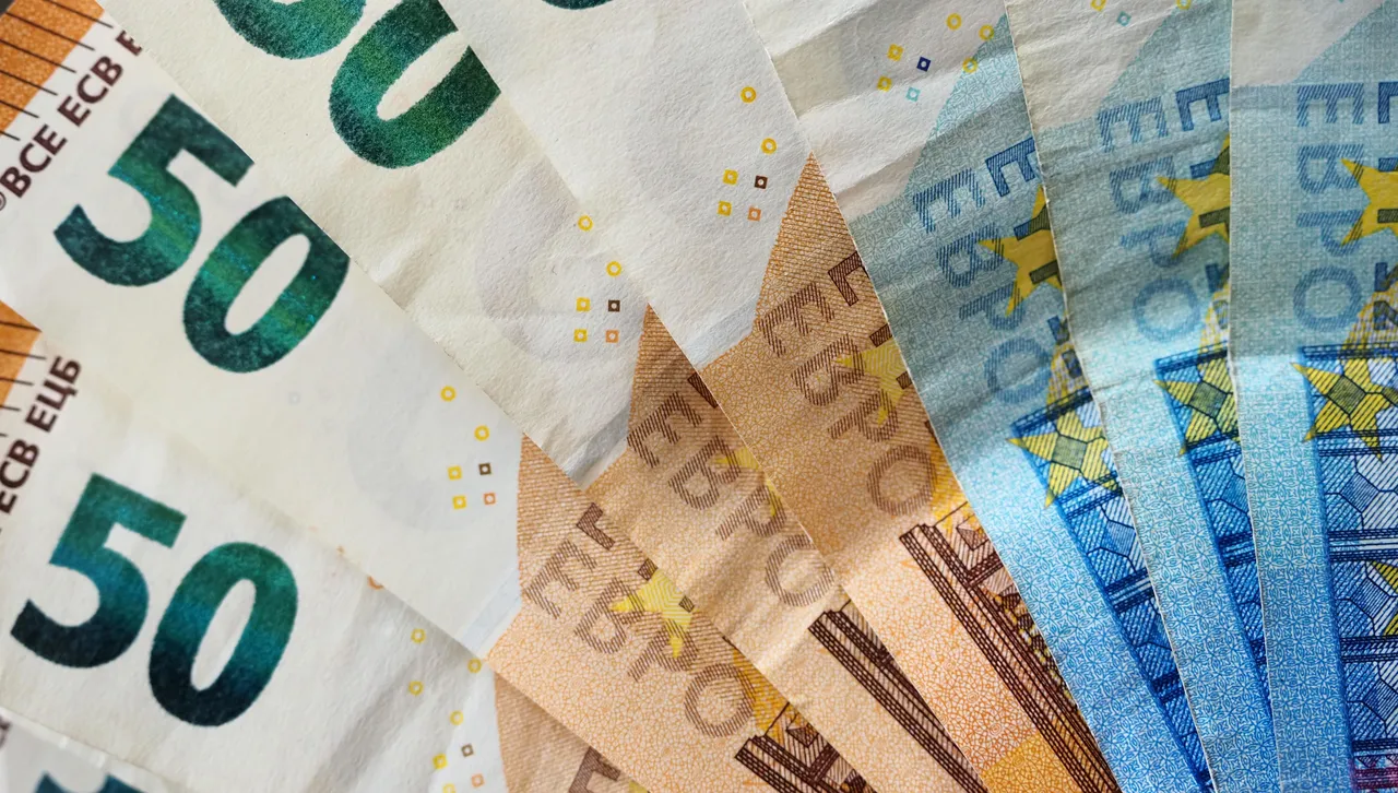 Европейската валута достигна шестседмичен връх спрямо долара