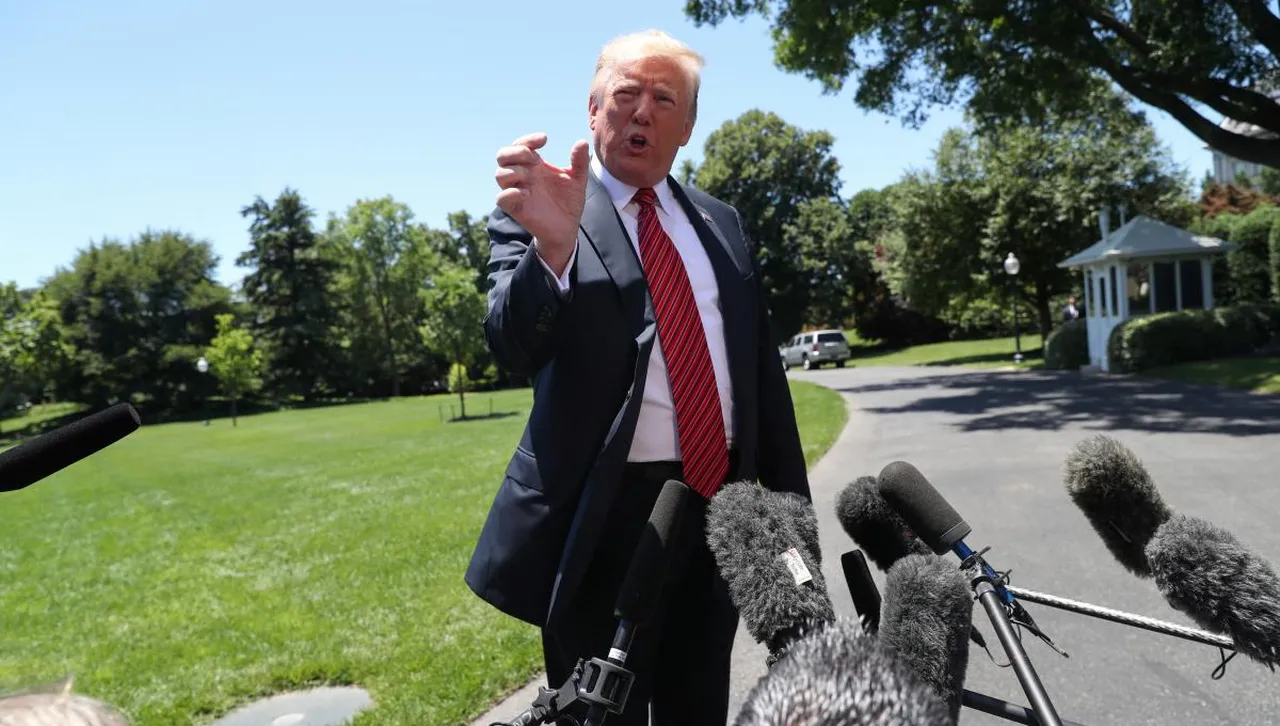 Bloomberg: Тръмп заяви, че на преговорите за Украйна ще се обсъди размяната на територии 