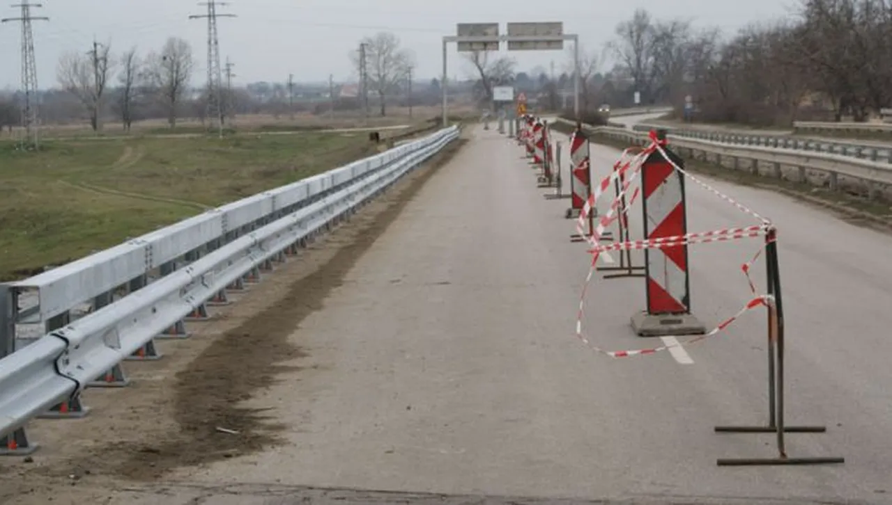  АПИ вдигна цените на мантинелите с 20% и изгони конкуренцията в мегапоръчка за 960 млн. лв.