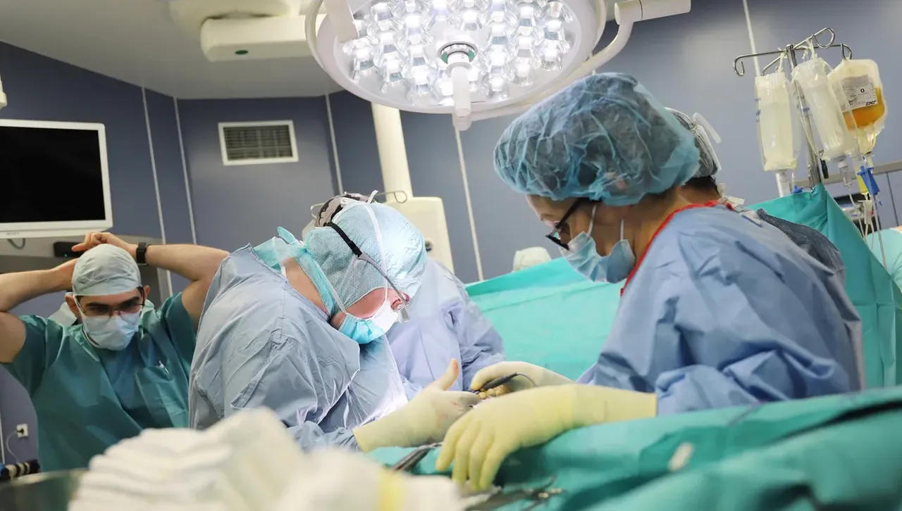 Трансплантираха костен мозък на 4-годишно българче от германски донор