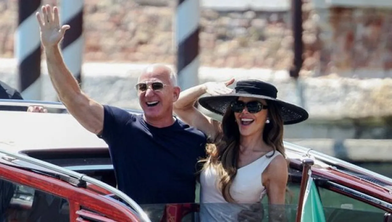 Младоженците Безос ще акостират в Сицилия за меден месец