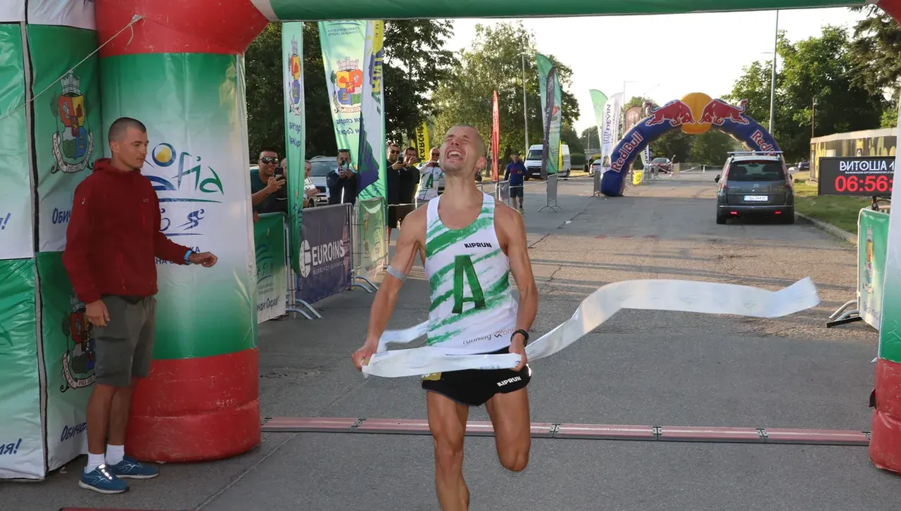 За първи път пробягаха 100-те километра около Витоша за под 7 часа