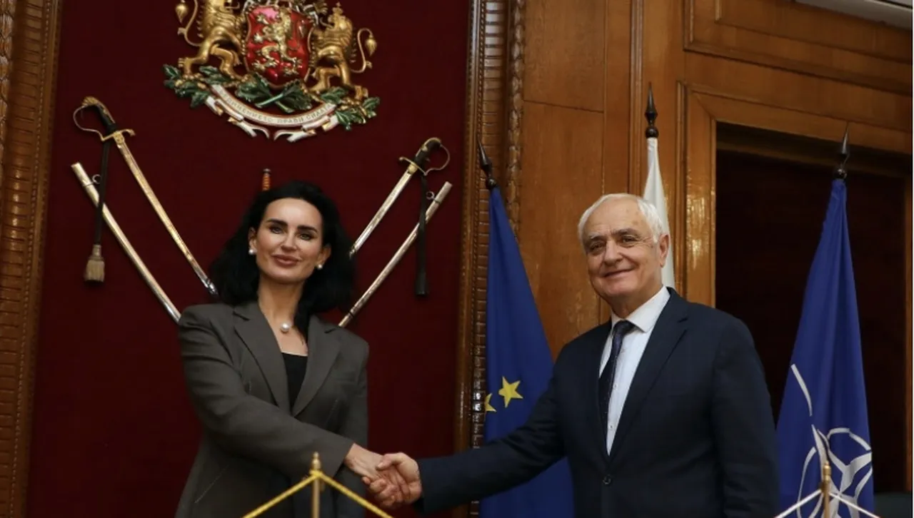 Запрянов на среща с посланик Илашчук, потвърди позицията на България за Украйна 