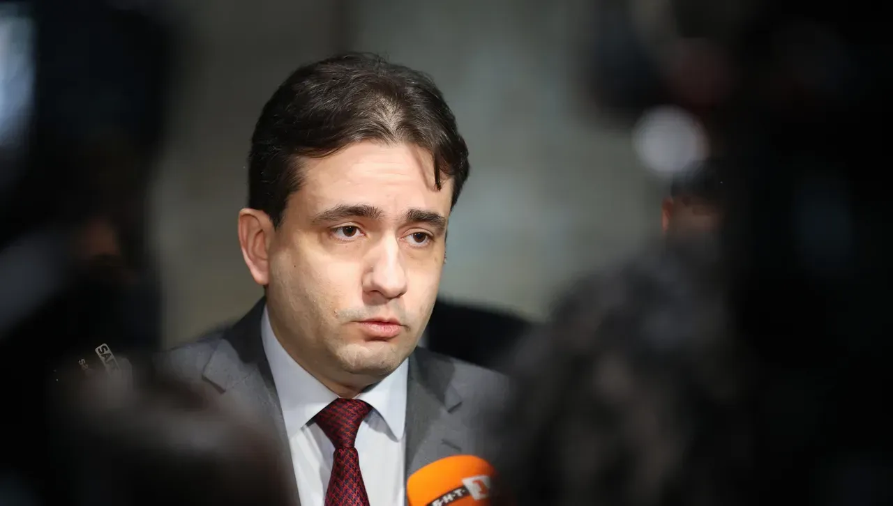 Божидар Божанов: На върха на пирамидата на завладяването на държавата е Делян Пеевски