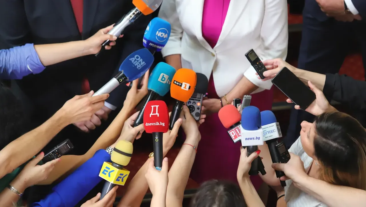 Свободата на словото под обстрел: Мракобесен закон на ИТН мина експресно през правната комисия