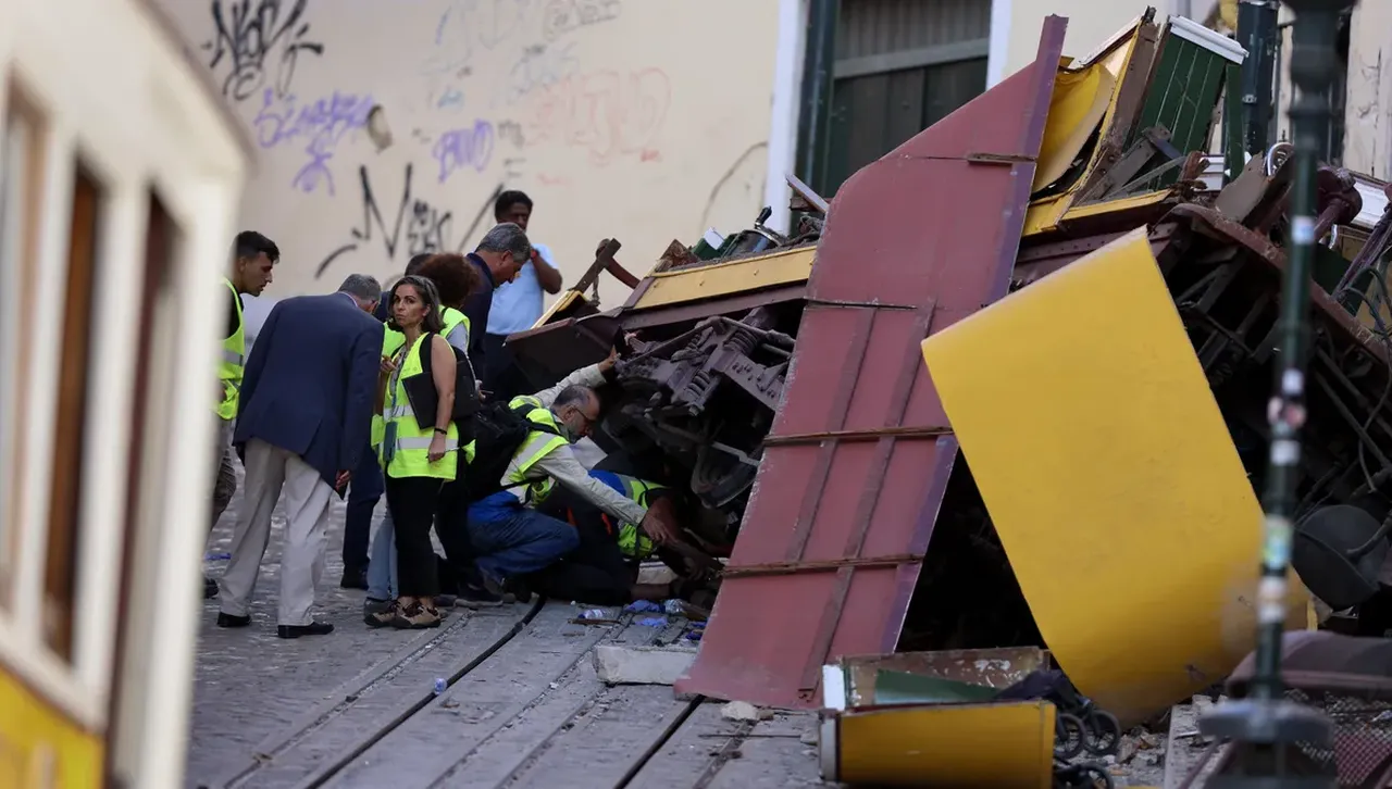 11 от 16-те загинали при дерайлиралане на въжената железница в Лисабон са чужденци