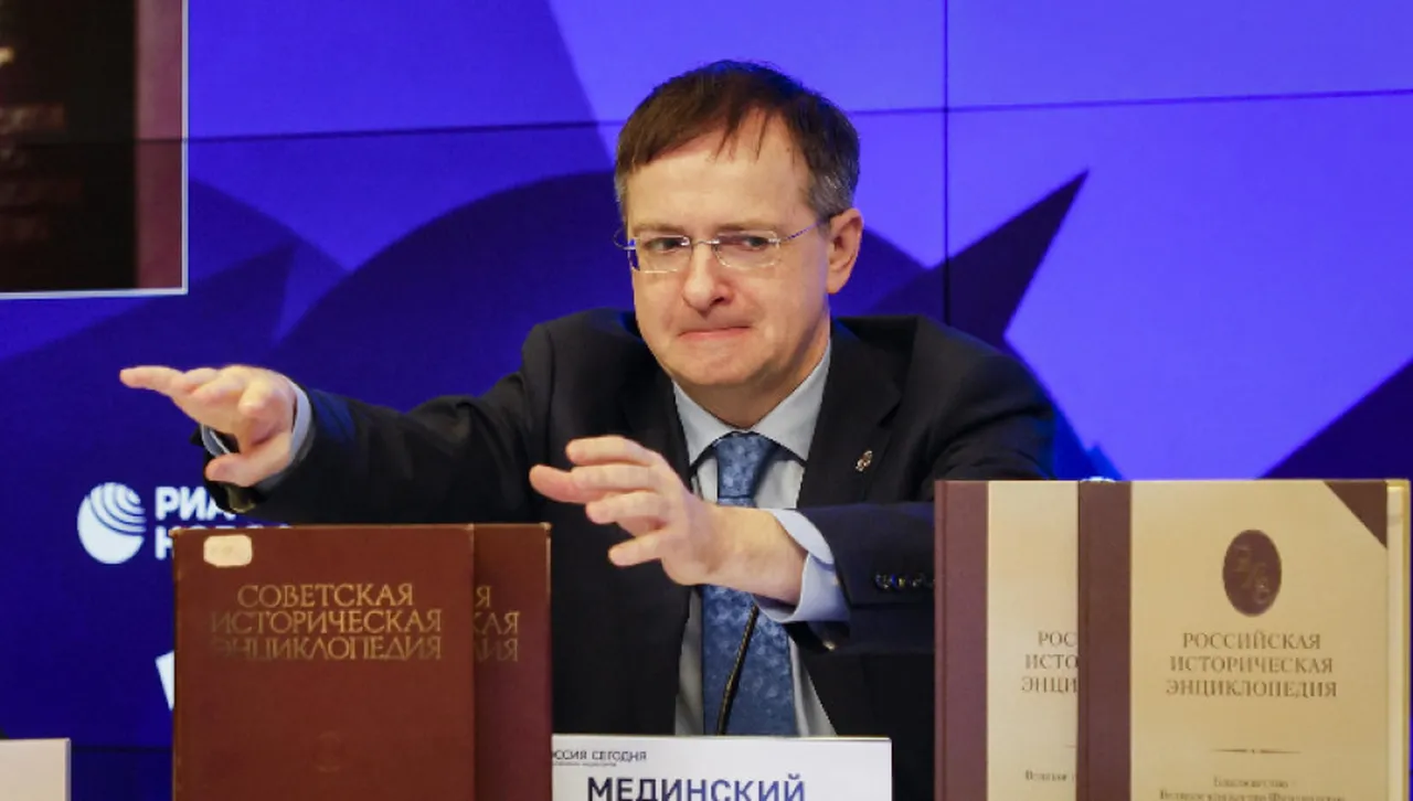 Рюте: Путин да седне на масата за преговори, а не този историк