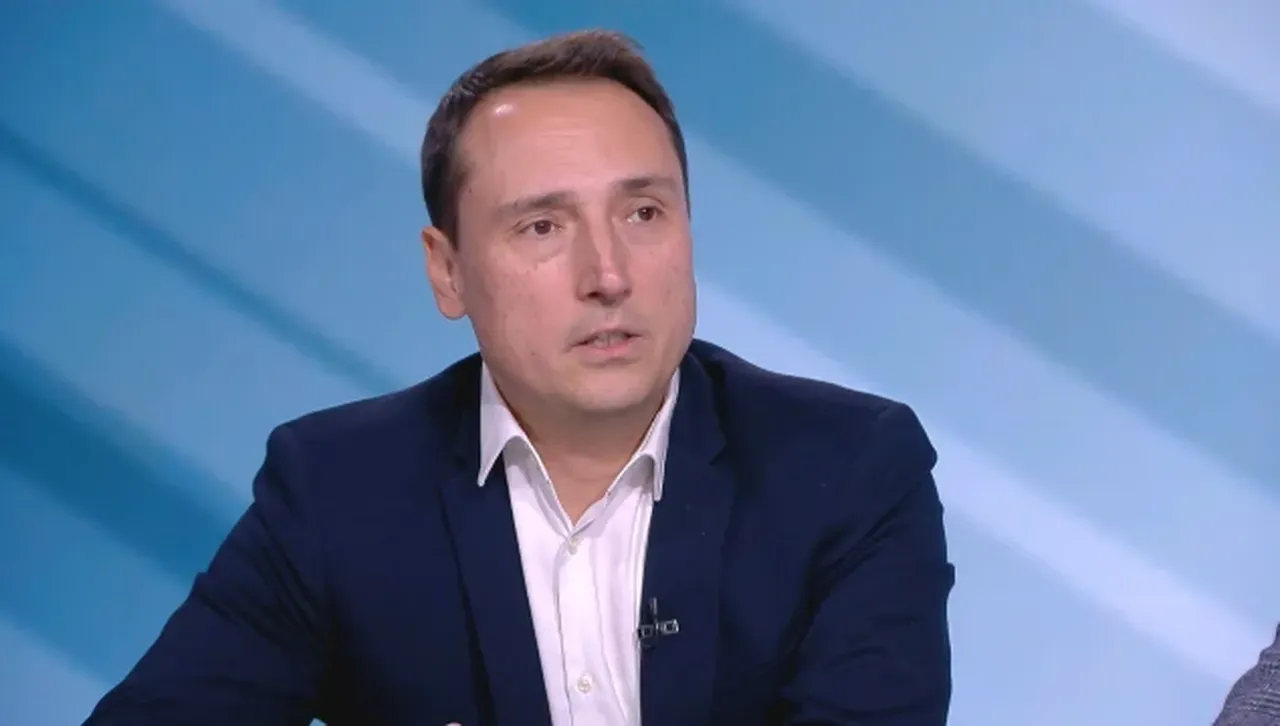 Добромир Живков: Кабинетът остава стабилен, уличен натиск би могъл да го застраши