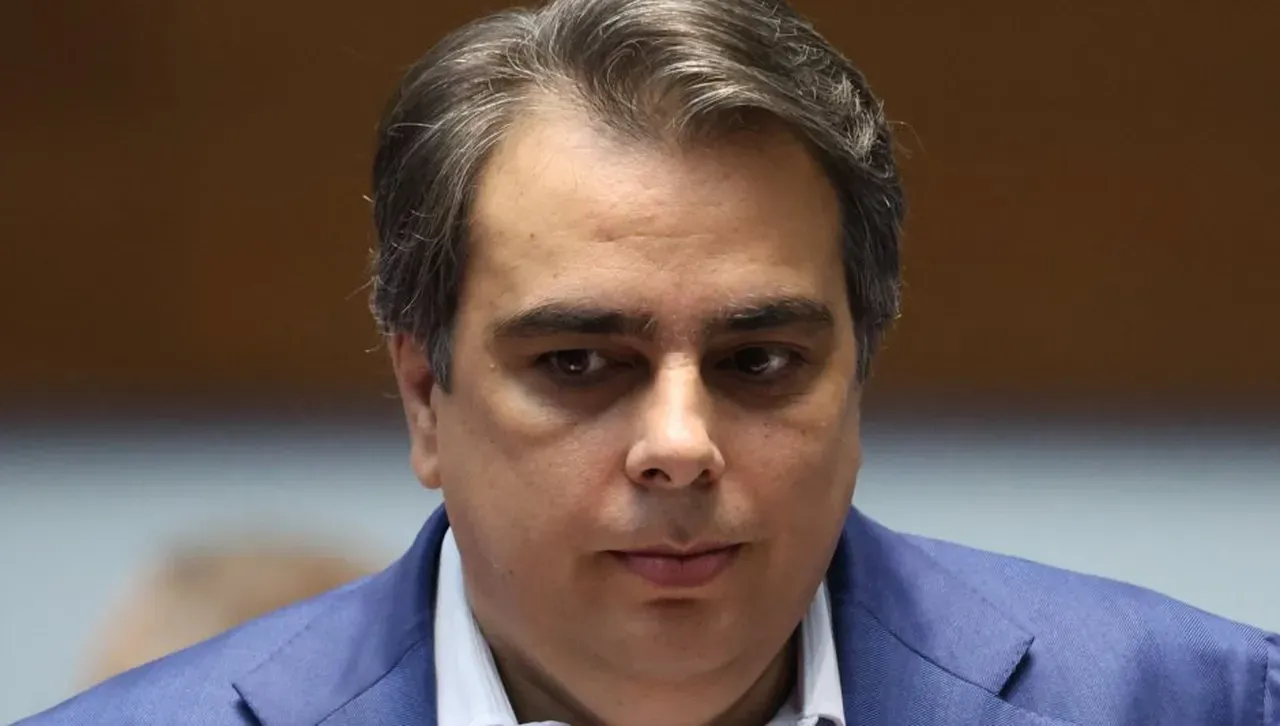 Според лидера на Продължаваме промяната няма как те да се