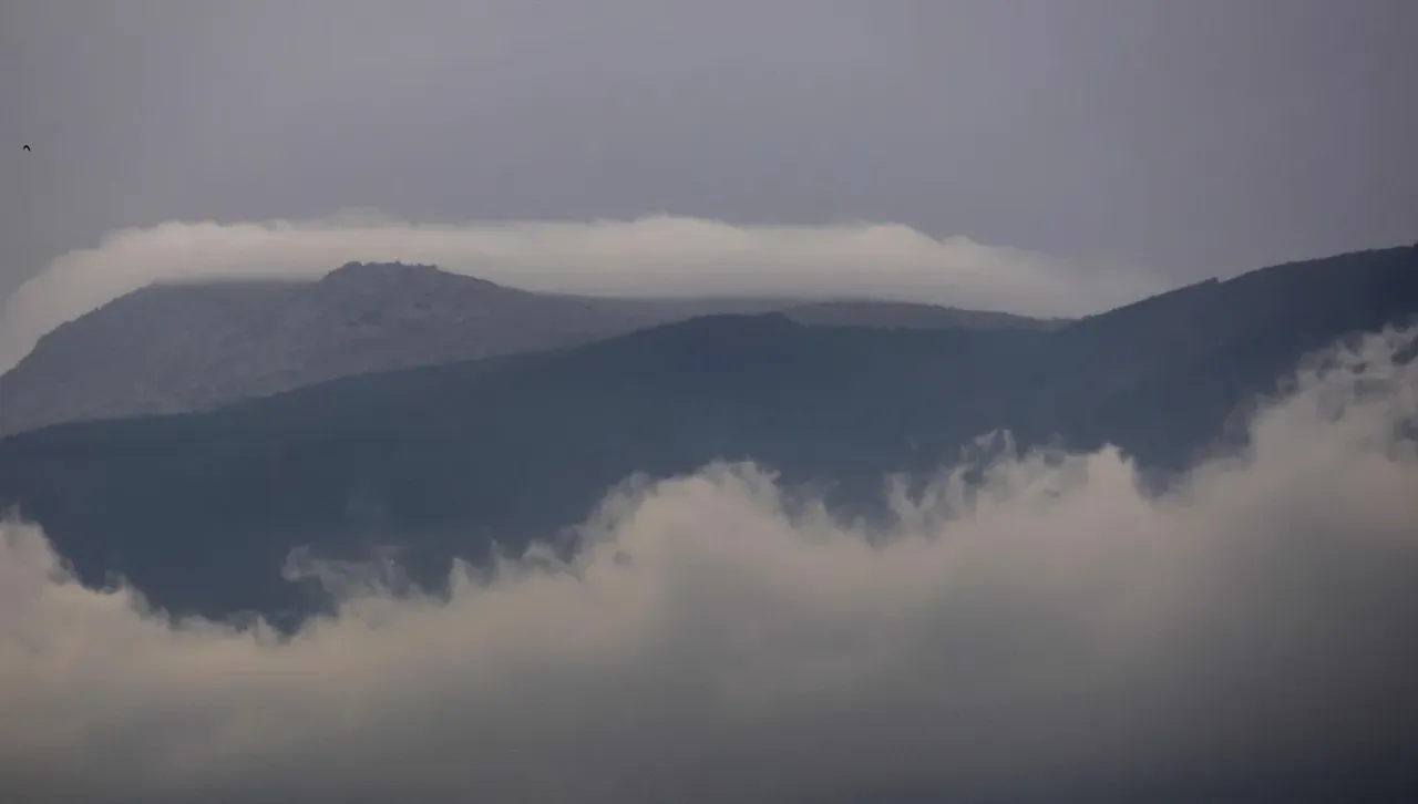 Обявен е оранжев код за дъжд и мокър сняг в 10 области 