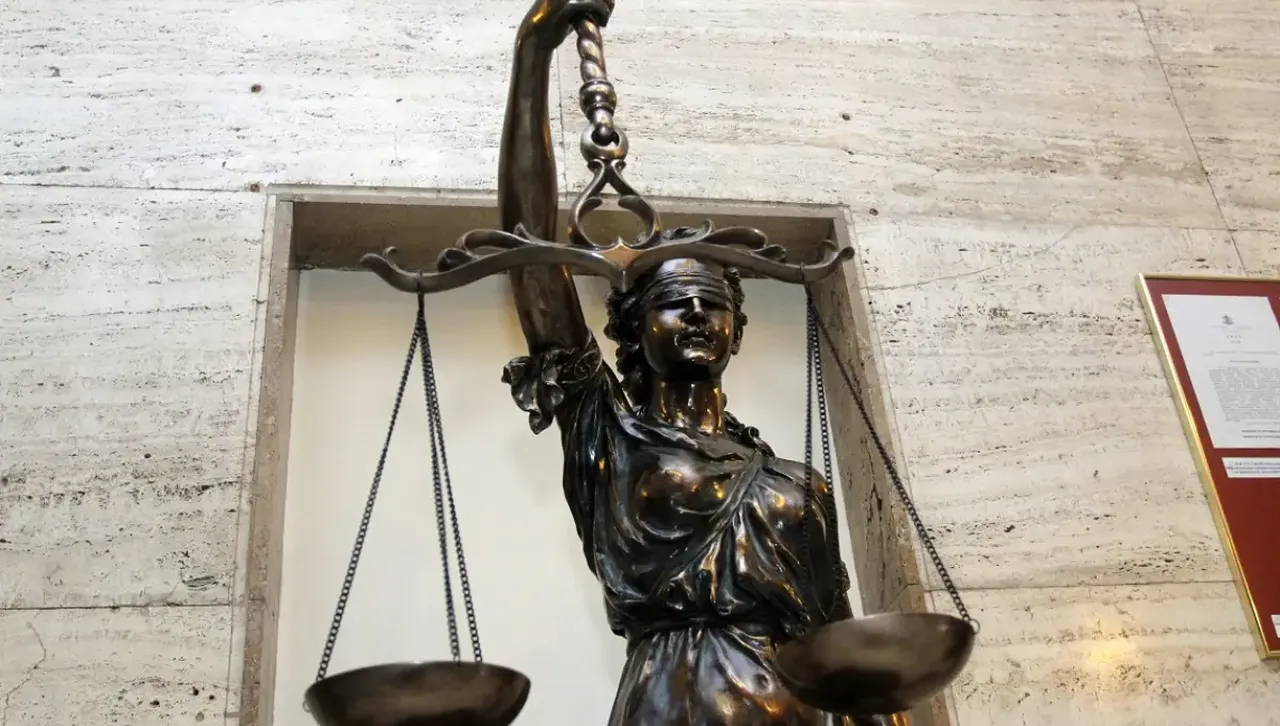 Срещу Детелин Аврамов и Анита Вачкова са повдигнати обвинения за