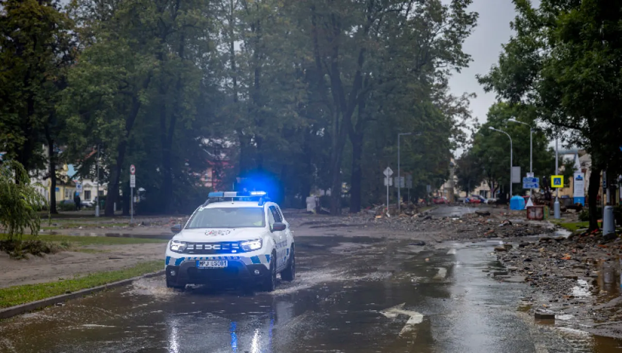 Мощен взрив в жилищен блок в Букурещ - има загинали и ранени