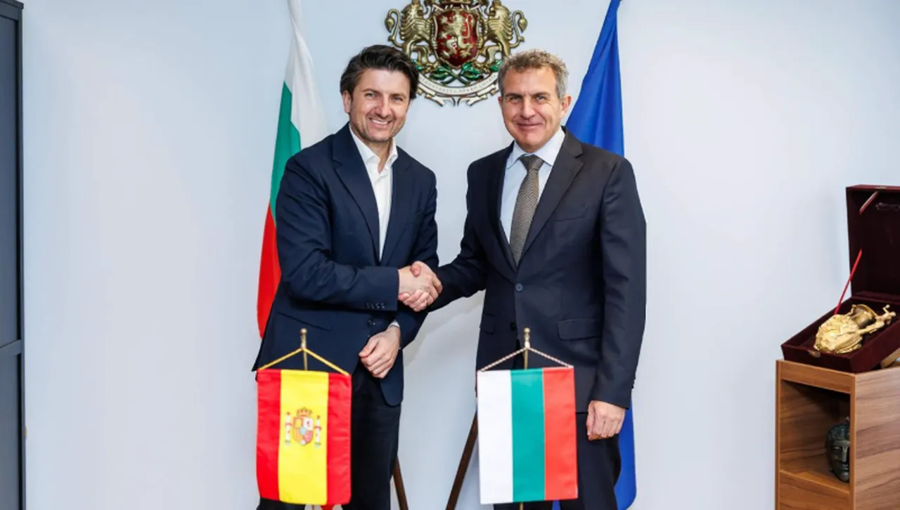 България става все по-привлекателна за туристи от Испания - 112 хиляди през 2024 г.