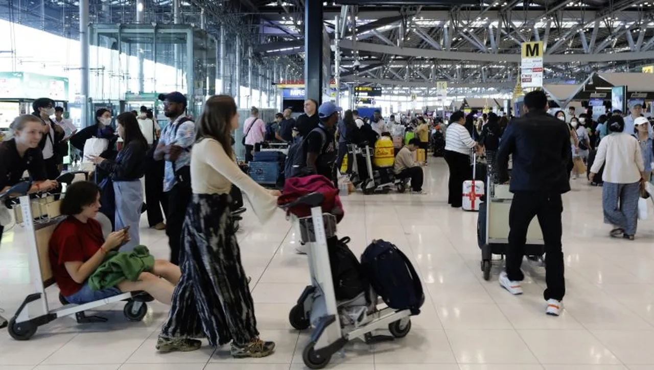 Възстановени са полетите от и до Дубай, но много българи все още са блокирани