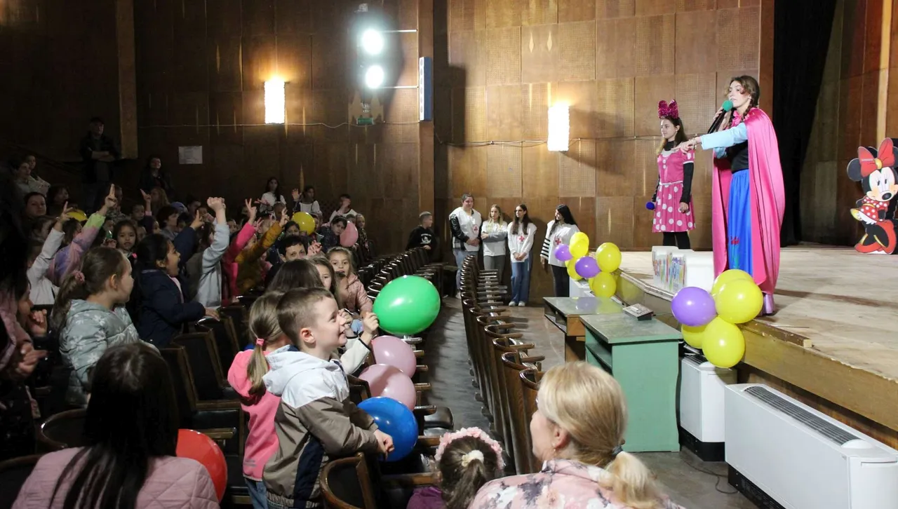 Тетевен отбеляза Деня на детето с усмивки, музика и пъстри балони