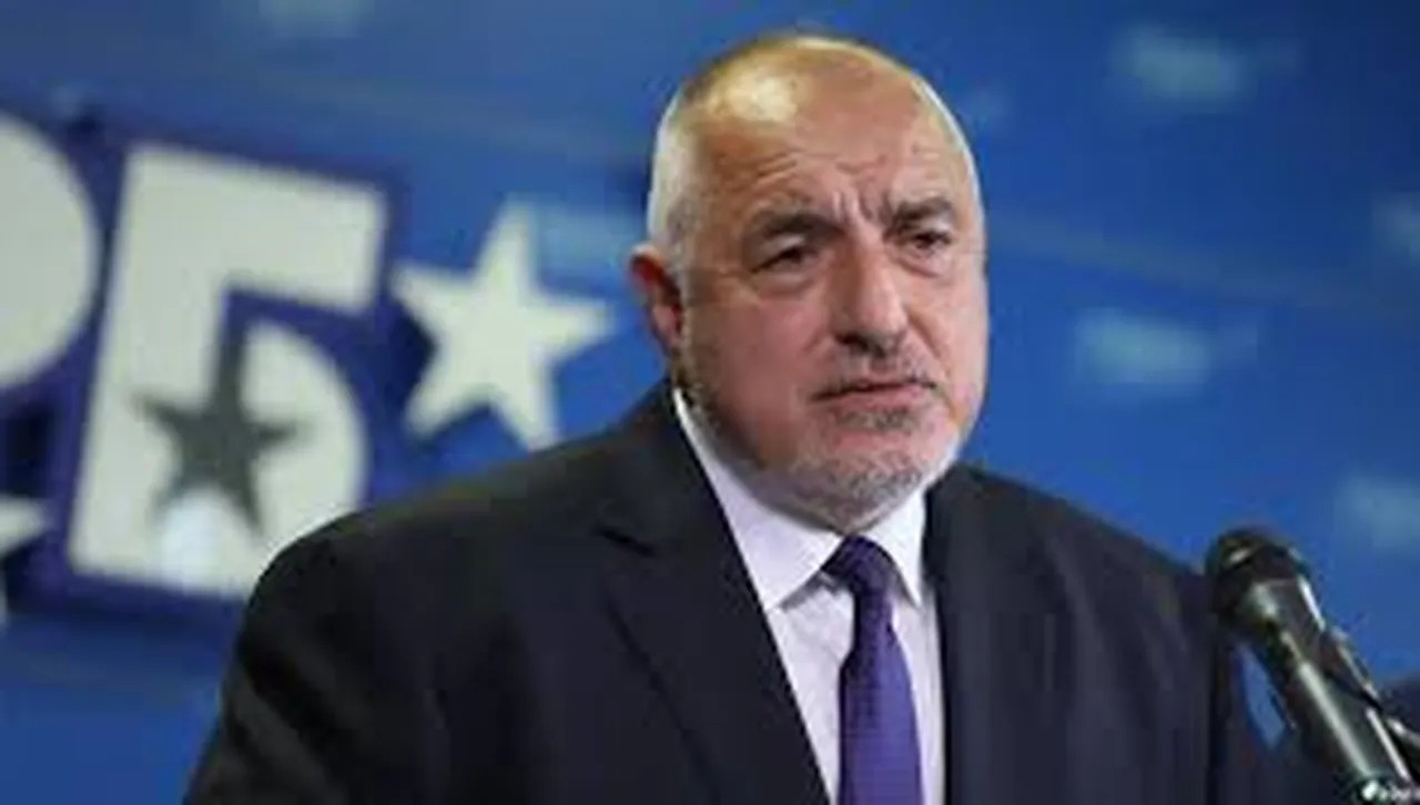 Цинично е да ползваш самолетите и всички атрибути на властта