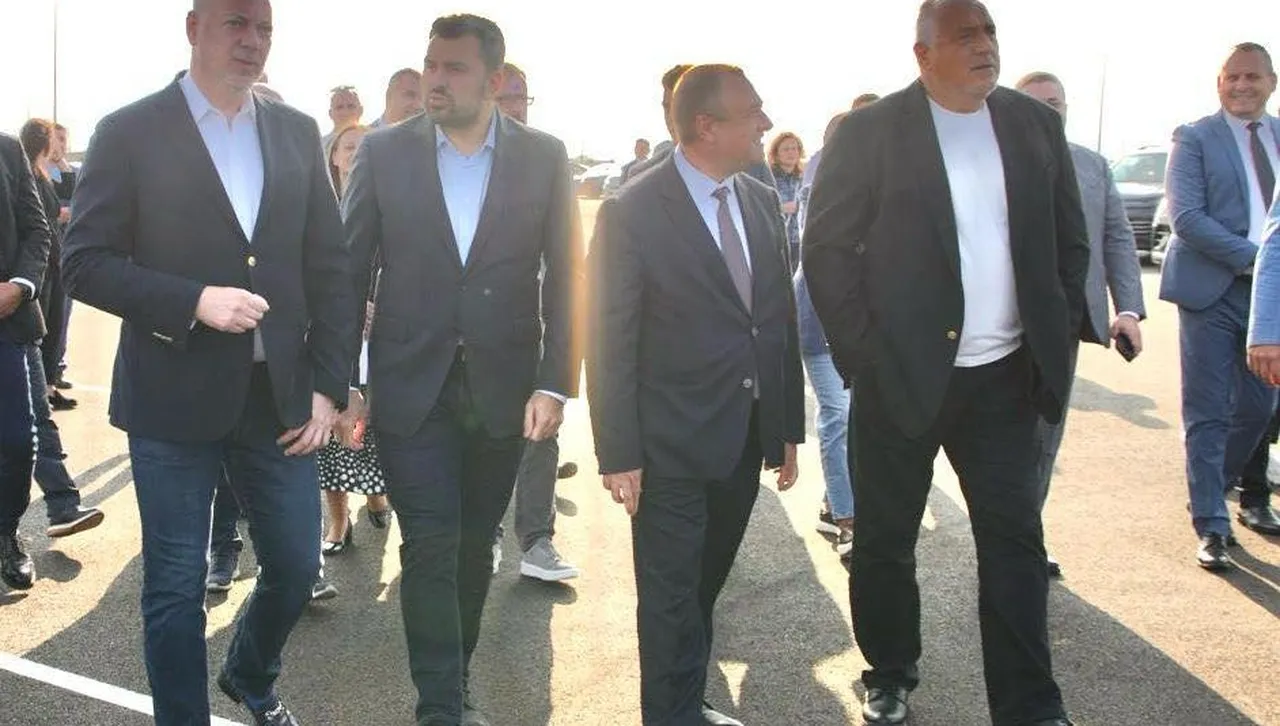 Борисов и Желязков откриха напълно завършената магистрала "Европа" 