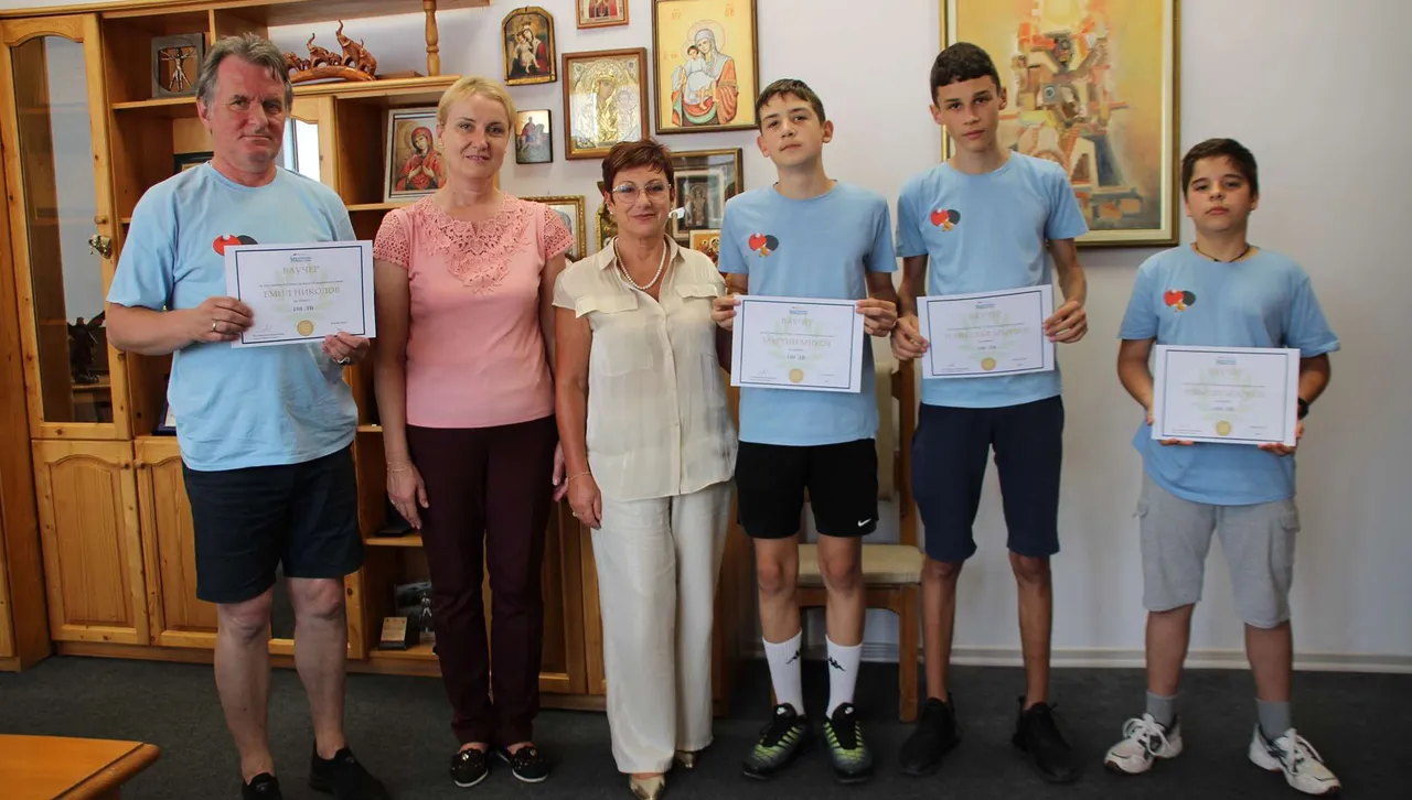 Ученици от ОУ „Георги Бенковски“ – с. Черни Вит с отлично представяне в ученическите игри по тенис на маса