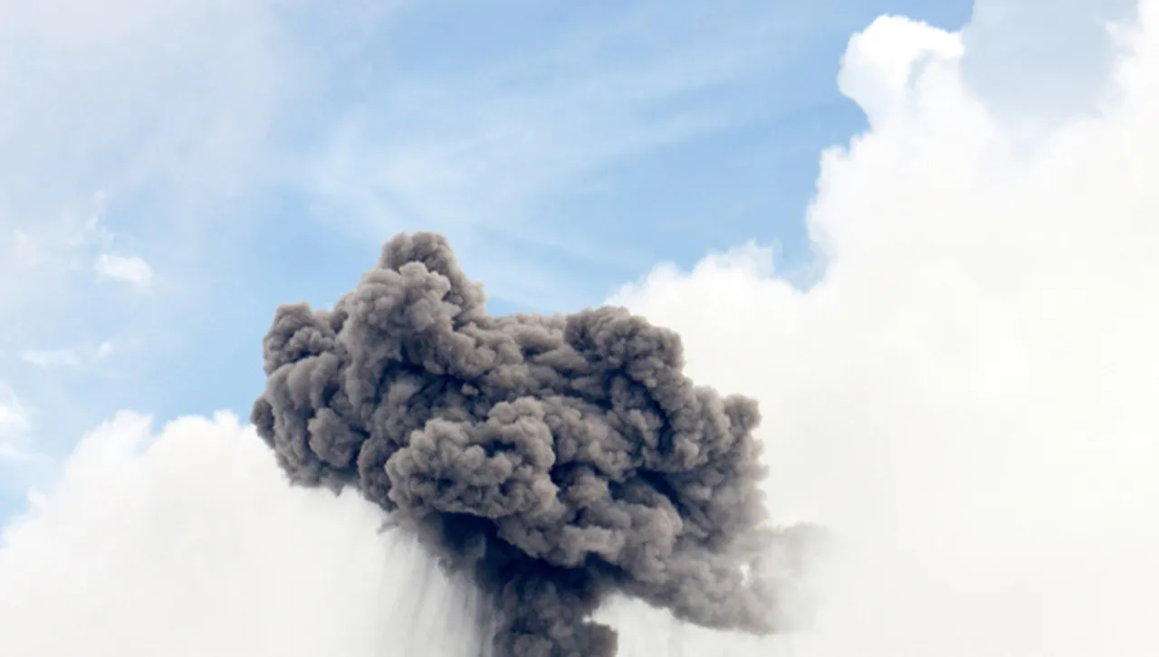 Украйна удари пристанище и порази руски кораб с части за дроновете „Шахед“ 