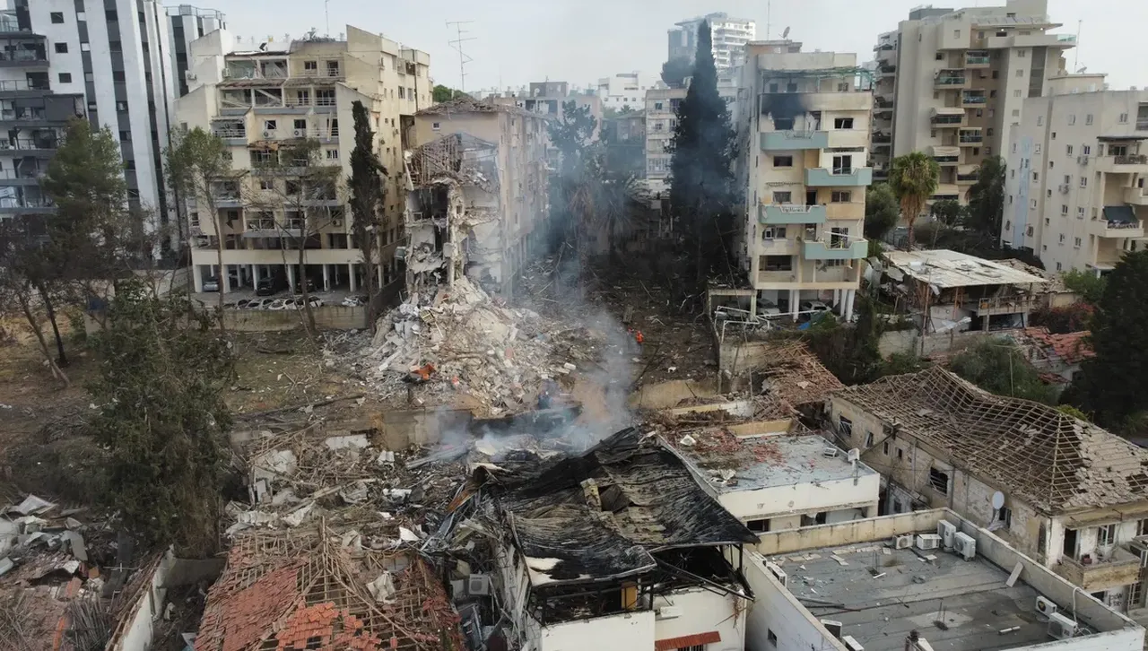 Природата ли беше или дълбочинна бомба в Иран? Или подземен ядрен опит?