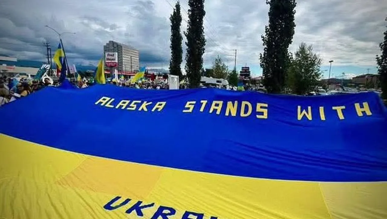 Реакциите в България: Среща с нулево измерение, САЩ легитимира военен престъпник 