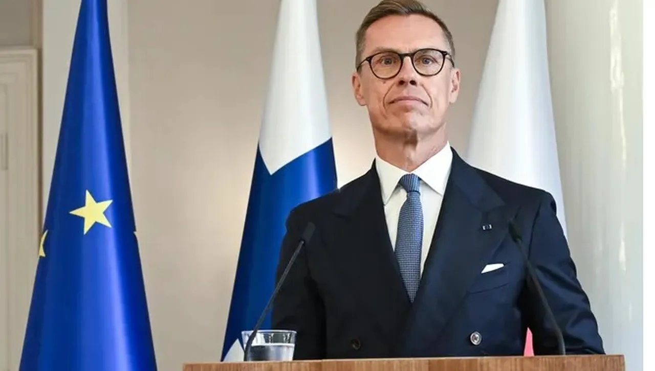 Стуб е предал съобщението по време на разговор между висши